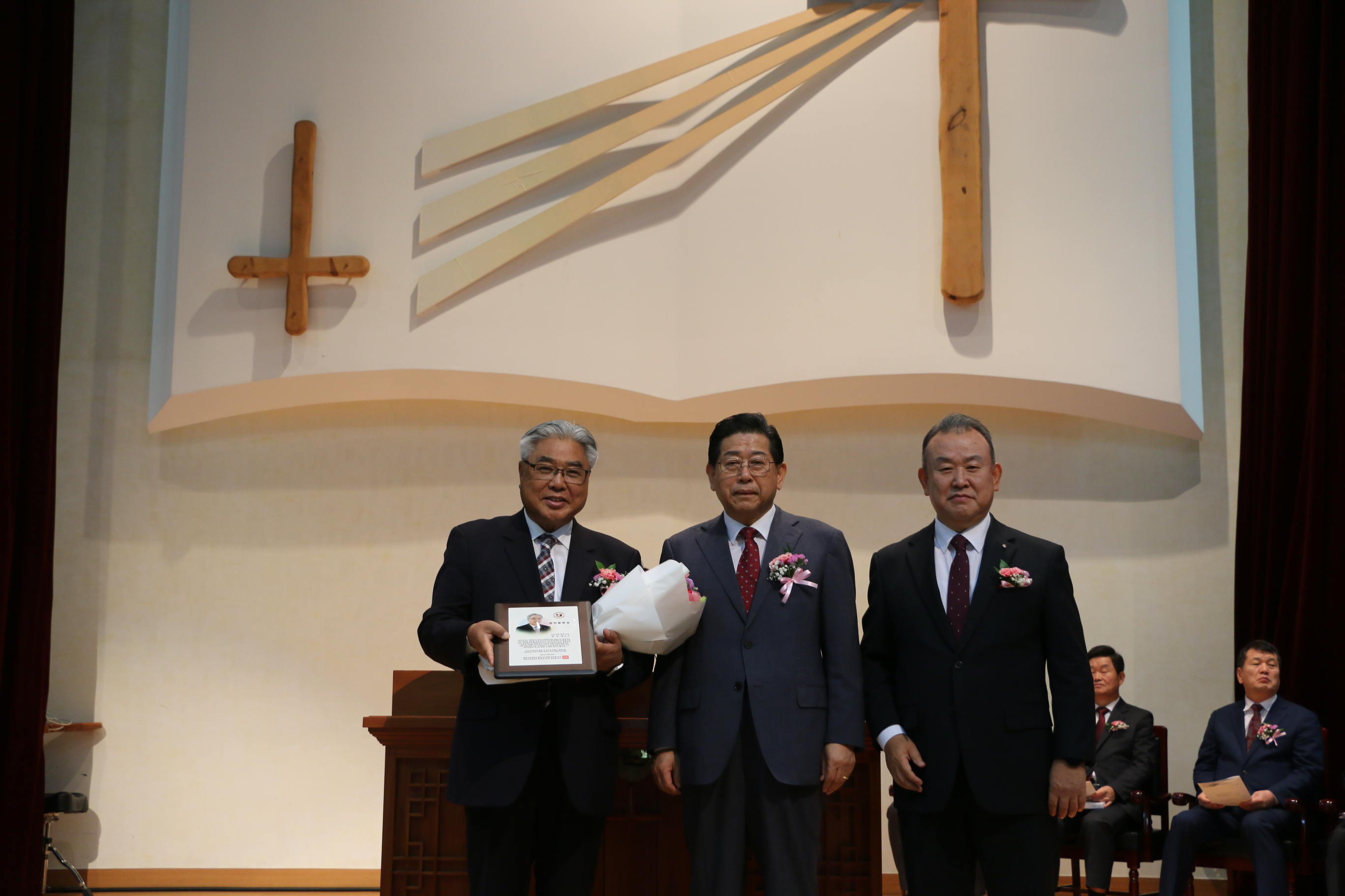 장한동문상(수여자 정민량목사)